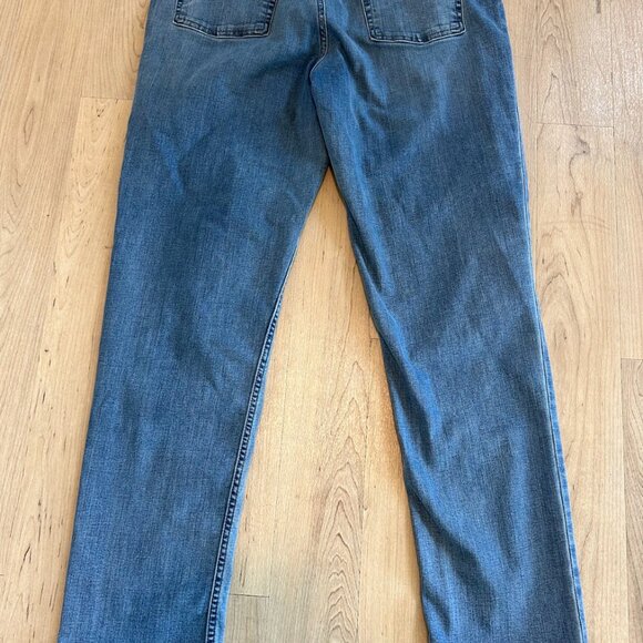 L.L. Bean Men's BanFlex Classic Fit Jeans (32x32) - Picture 2 of 5